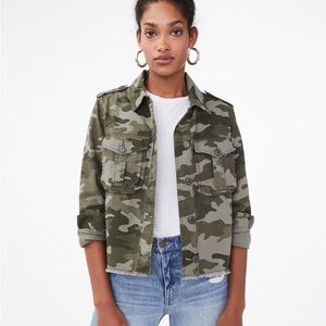 Aeropostale • Camo cropped jacket